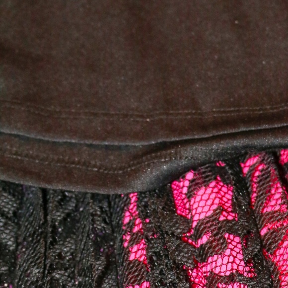 Black lace skirt - Picture 5 of 5